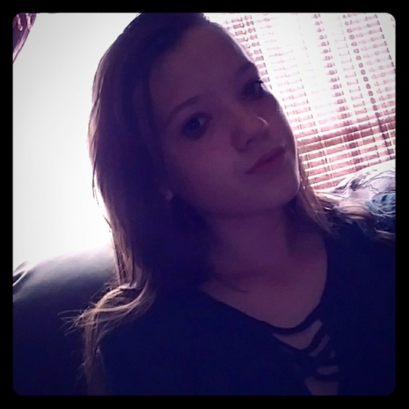 Meet your Posher, Lilly - Picture 1 of 1